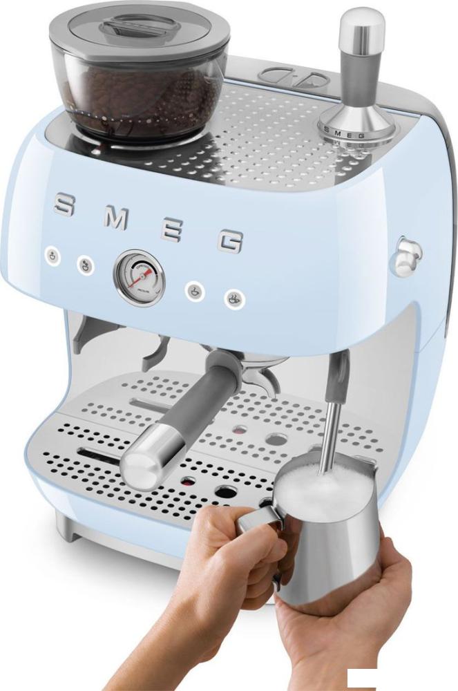 Рожковая кофеварка Smeg EGF03PBEU