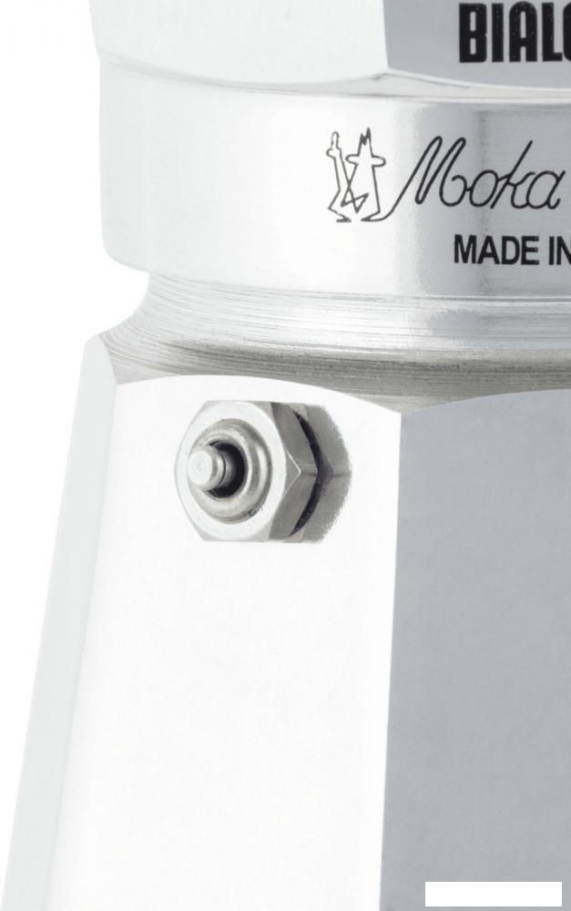 Гейзерная кофеварка Bialetti Moka Express (3 порции)