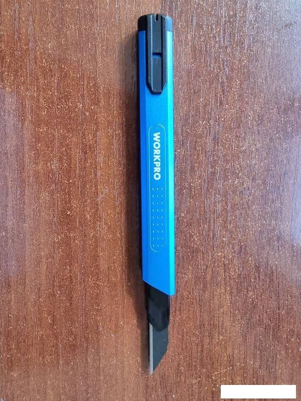 Нож строительный Workpro WP212012