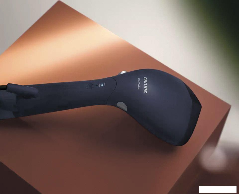 Отпариватель Philips STH7020/20