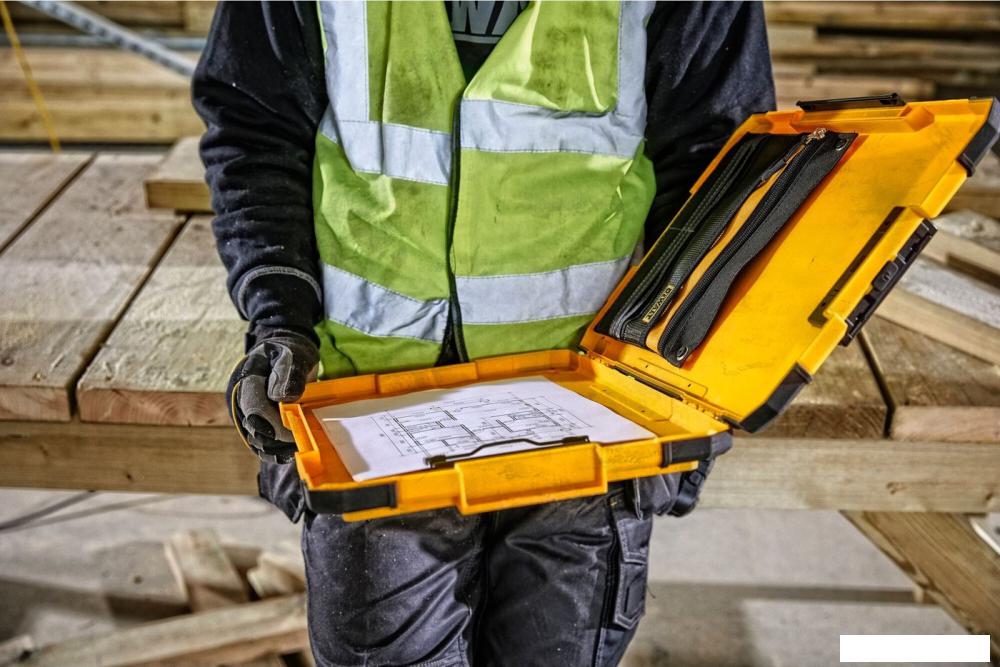 Планшет DeWalt DWST82732-1