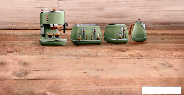 Электрический чайник DeLonghi KBOV 2001.GR