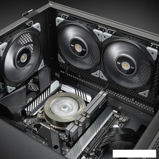 Вентилятор для корпуса Thermaltake ToughFan 12 Turbo CL-F121-PL12GM-A