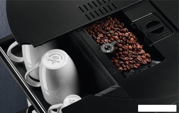 Кофемашина Electrolux EBC85X