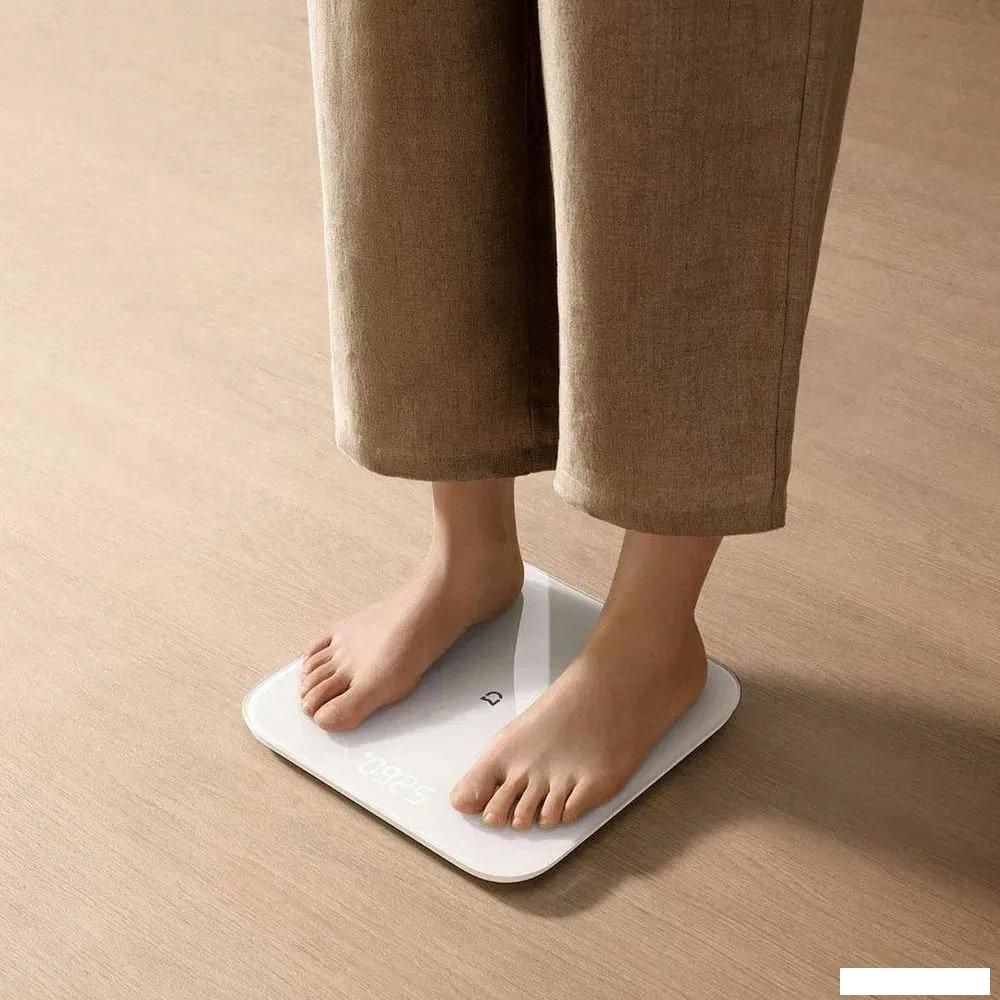 Напольные весы Xiaomi Mijia Body Fat Scale S200 MJTZC02YM (белый)