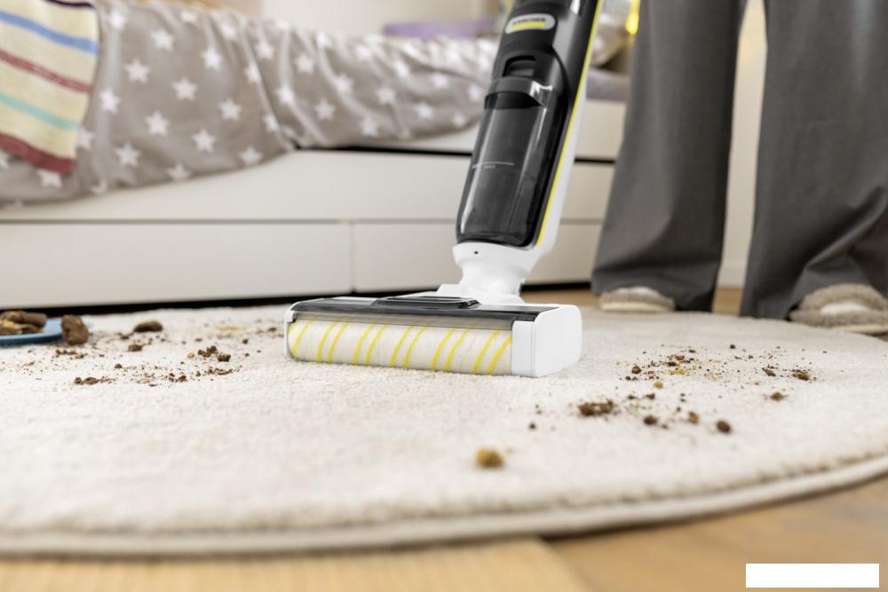Вертикальный моющий пылесос Karcher FCV 4 1.056-131.0