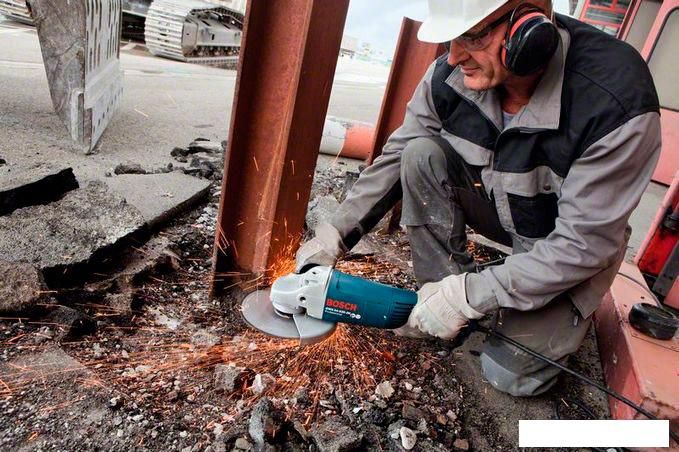 Угловая шлифмашина Bosch GWS 24-230 JH Professional (0601884203)