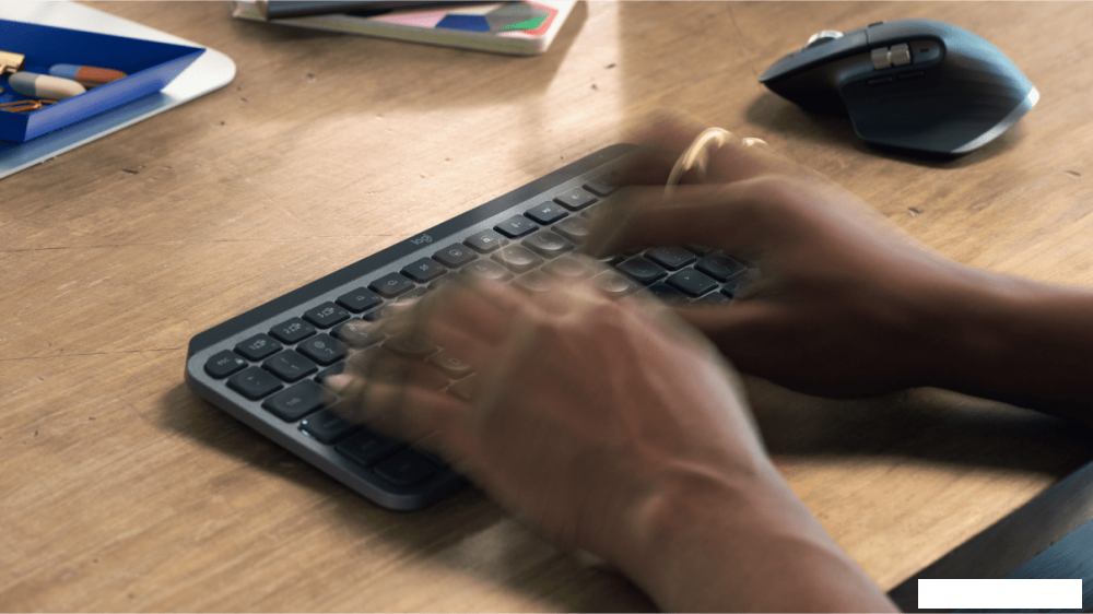 Клавиатура Logitech MX Keys Mini 920-010501 (графит)